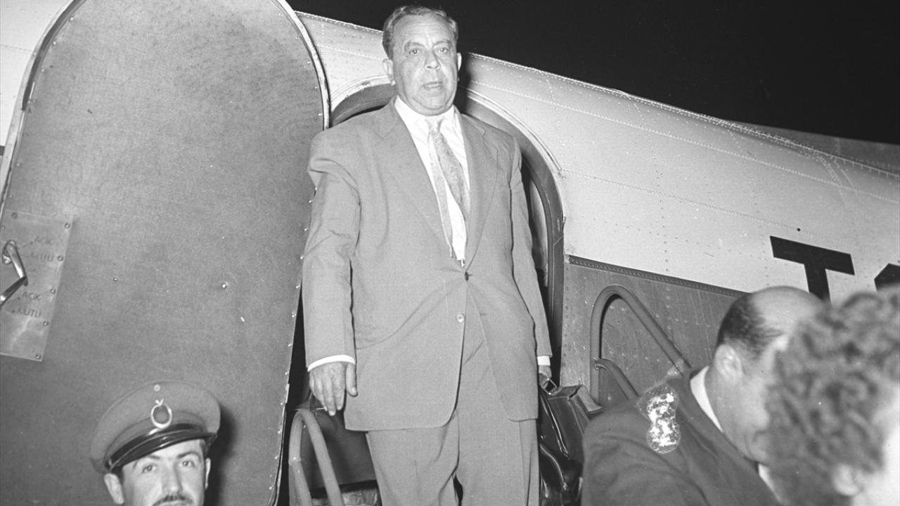 Kıbrıs Türk Toplumu Lideri Fazıl Küçük, 1959 yılında Ankara`ya geldi. (Arşiv)