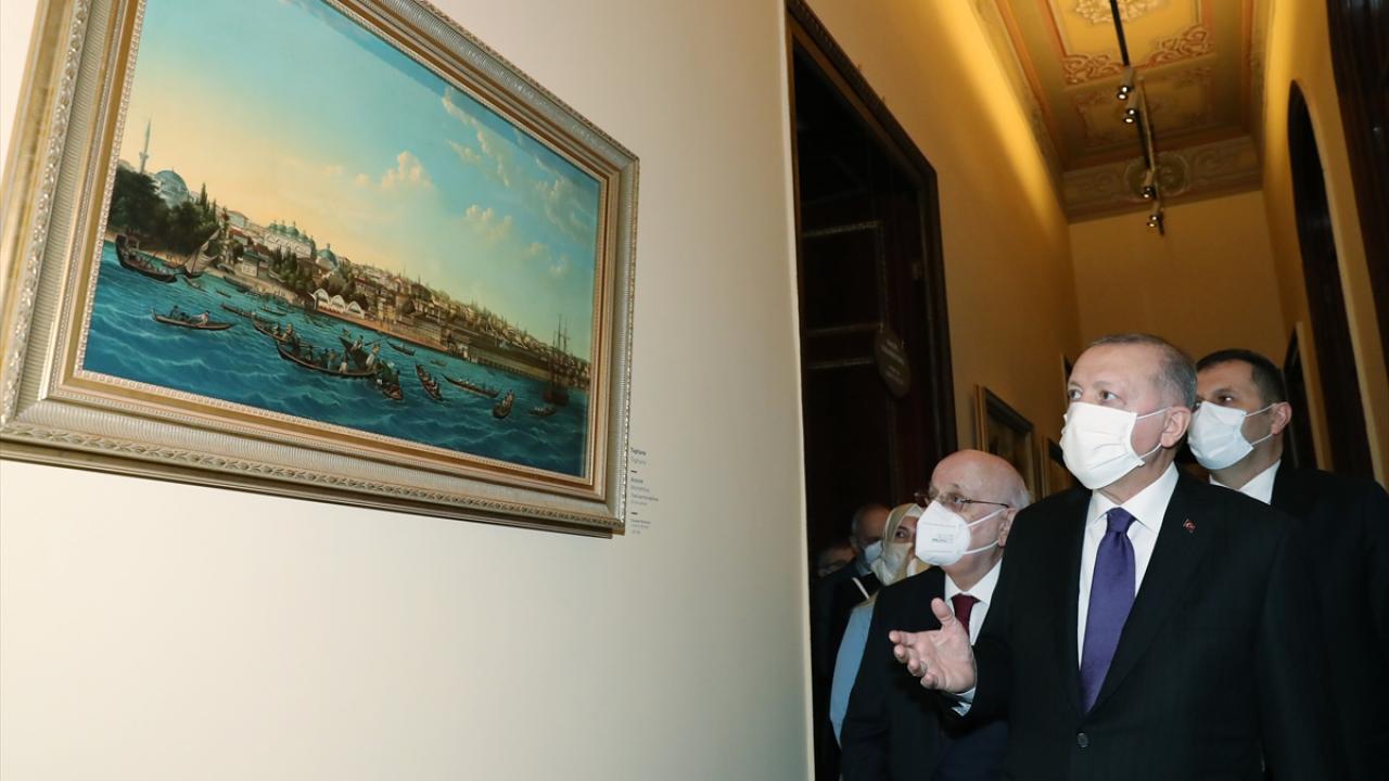 Restorasyon süresince eserlere yönelik envanter çalışmaları titizlikle yürütülürken; eser bilgileri, kondisyon durumları ve hareketleri kayıt altına alınarak, dijital sisteme aktarıldı.