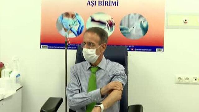 Bilim Kurulu üyeleri koronavirüs aşısı oldu