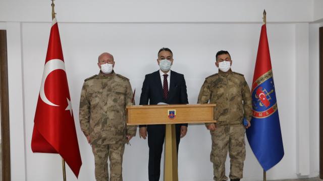 Bitlis Valisi Çağatay Jandarma Komando Tabur Komutanlığını ziyaret etti