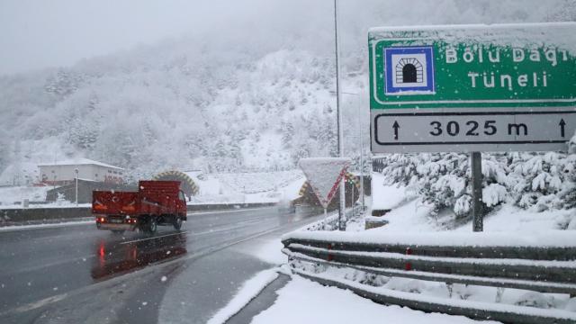 Bolu Dağında kar yağıyor