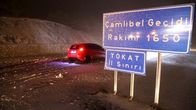Sivas-Tokat karayolu kontrollü olarak ulaşıma açıldı