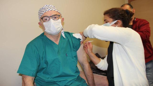 Kimler koronavirüs aşısı olacak? Koronavirüs aşısı olacak öncelikli gruplar belirledi...