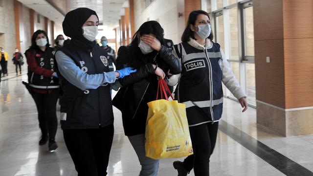 Hırsızlık şüphelilerinin evlerinden 1 milyon liralık ziynet eşyası çıktı