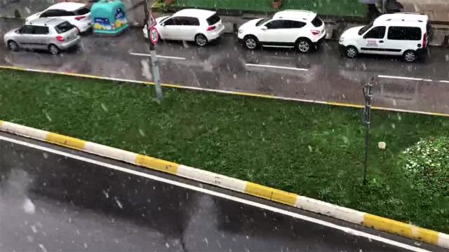 İstanbula yılın ilk karı düştü