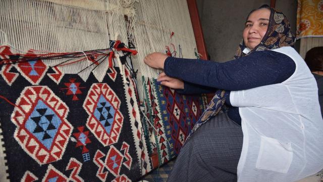 Jirki kilimi Şırnaklı kadınlara iş kapısı oldu