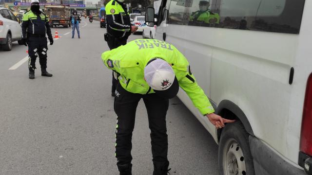 Kış lastiği denetimlerinde 17 bin kişiye ceza uygulandı