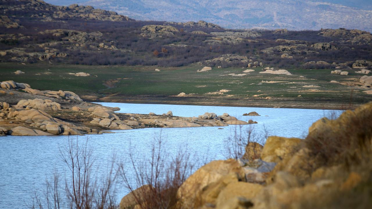 Edirne`deki Hamzadere Barajı`nın su seviyesi son yağışlarla 143 milyon 290 bin metreküpe çıktı. 