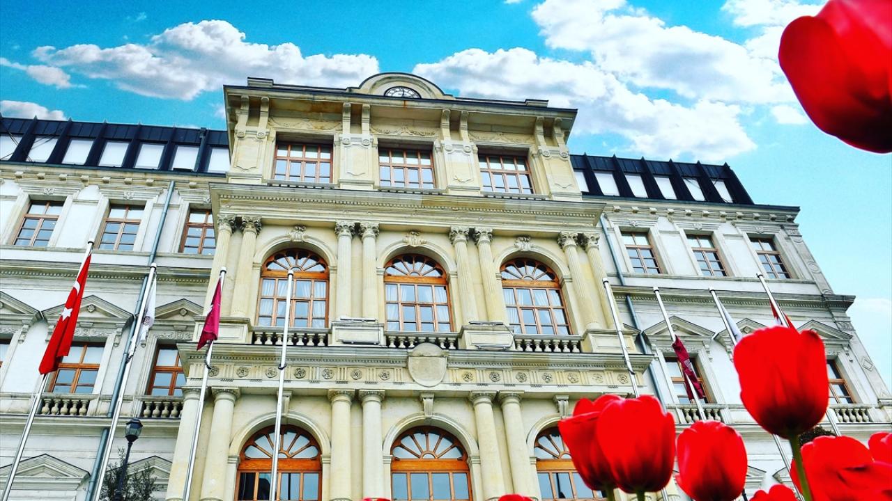 Modern ilk belediye binası Beyoğlu`nda kuruldu