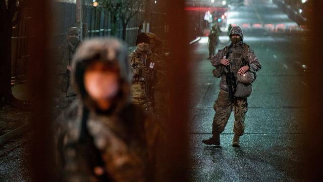 Kılıçlı Ninja Californiada özel harekat birimine saldırdı