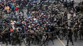 ABD'ye gitmeye çalışan göçmenlere Guatemala ordusu müdahale etti