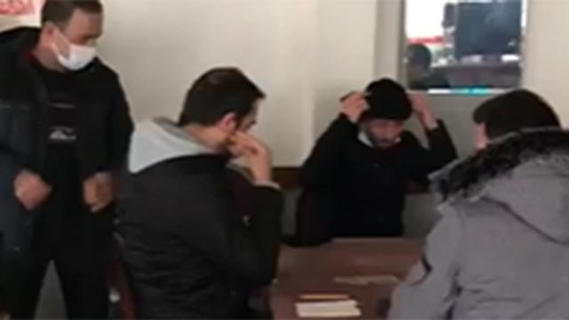 Beyoğlu ve Kağıthanede kumar oynayan 42 kişiye 145 bin lira ceza