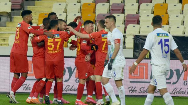 Yeni Malatyaspor Rizesporu rahat geçti