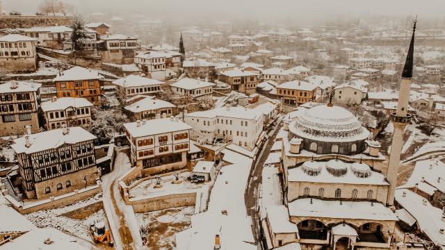 Tarihi kent Safranbolu salgına rağmen geçen yıl nüfusunun 9 katı turist ağırladı