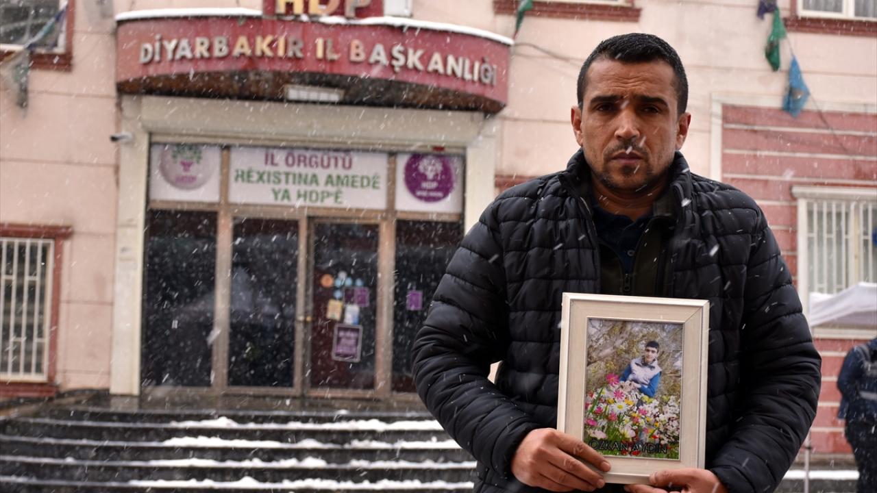 Baba Süleyman Aydın, oğlu için evlat nöbetine devam ediyor.