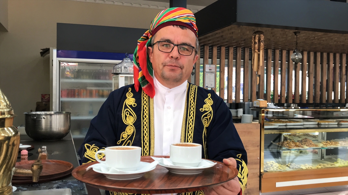 Kışın akla ilk gelenler arasında bulunan Bucak salebi, damaklarda eşsiz bir lezzet bırakıyor.