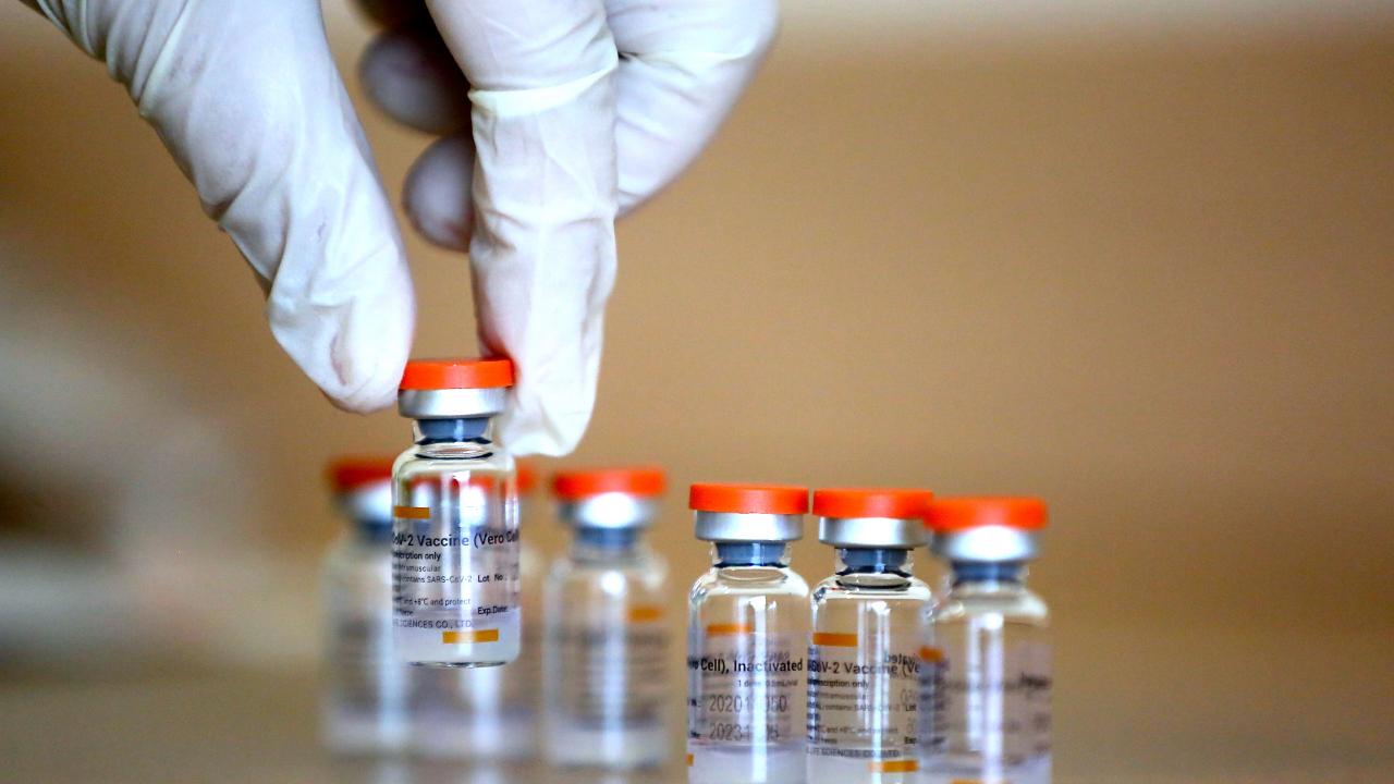 Aşılar pandemiyi ne kadar sürede sona erdirecek?