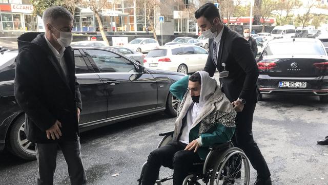 Abdülkadir Ömür ameliyat için İstanbulda