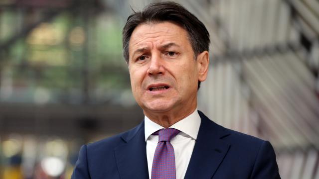 İtalya Başbakanı Conteden ilaç firmalarına tepki