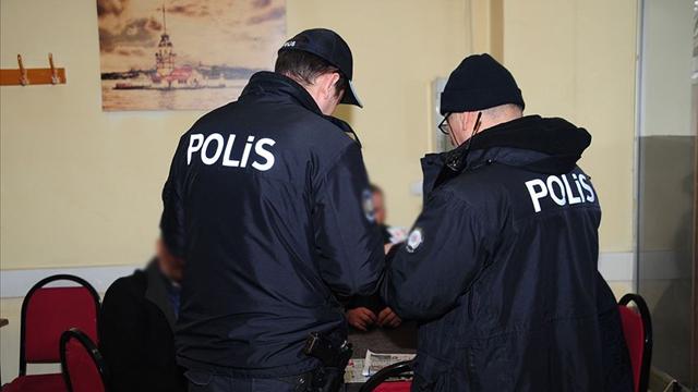 Kocaelide tedbirlere uymayan 309 kişiye para cezası