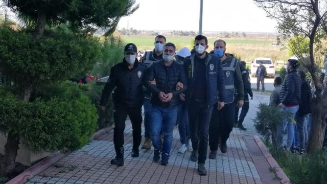 Adanada yasa dışı bahis operasyonu: 7 gözaltı