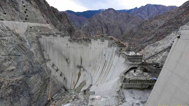 Yusufeli Barajının tamamlanmasına 4 metre kaldı