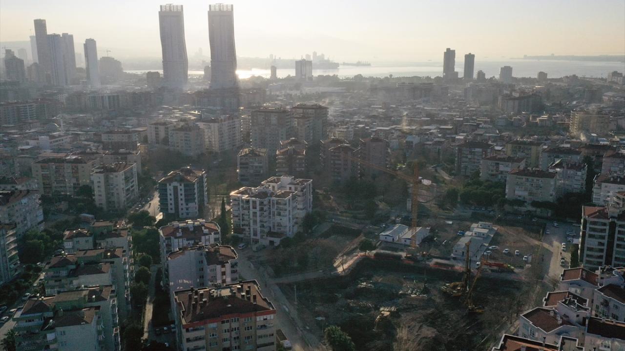 Zemin artı 5 kat olması planlanan yaklaşık 1500 konut için temel ve zemin iyileştirme çalışmasına başlandı.