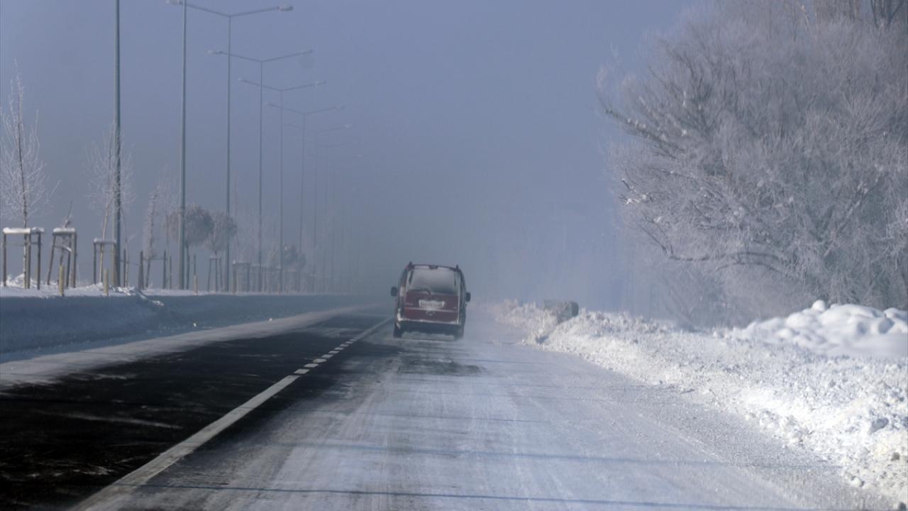 Sıcaklıkların mevsim normallerinde seyredeceği bölgede, rüzgar kuzeyden hafif, ara sıra orta kuvvette esecek.
