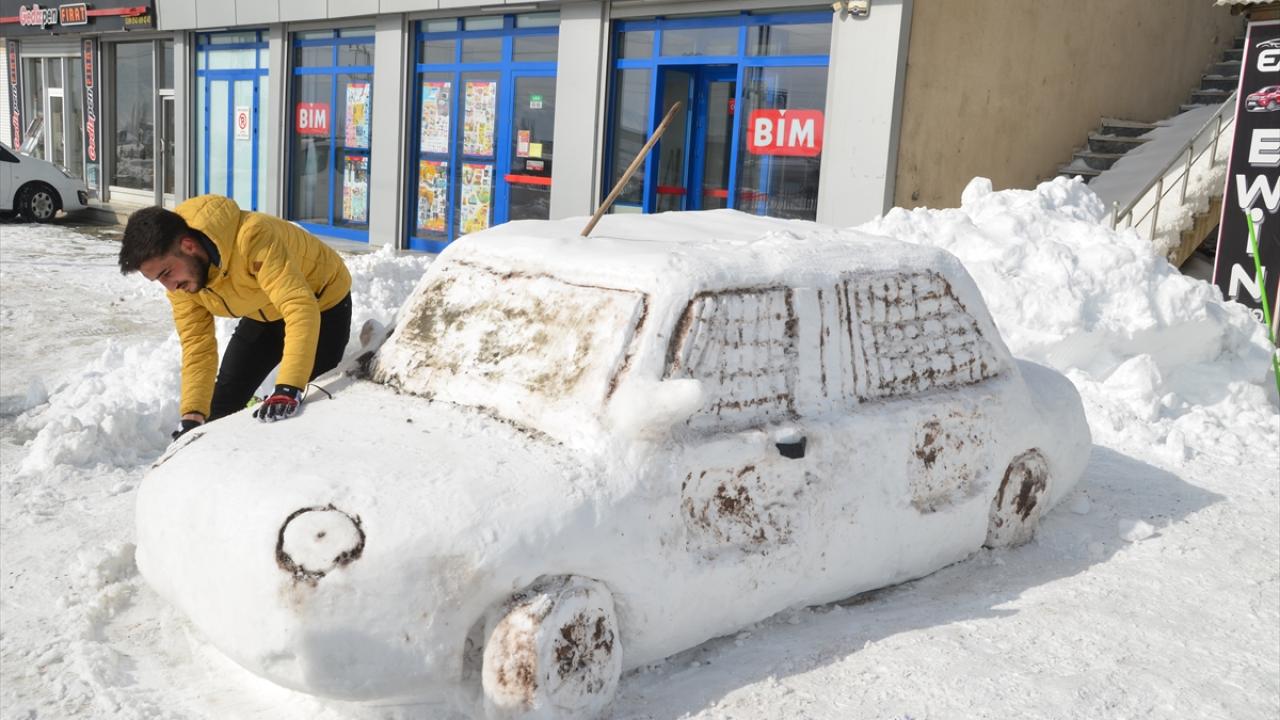 Vatandaşların ulaşım konusunda sorun yaşamaması için yoğun çaba sarf eden İl Özel İdaresi ekipleri, kapalı yolların açılması için çalışmalarını sürdürüyor. 