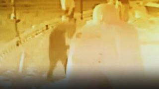 Kardan adama yumruklarla saldırdı, dengesini kaybedip düştü