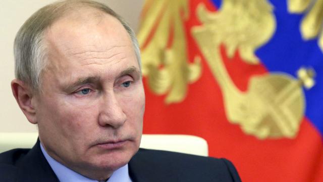 Putin: Ekonomik kalkınma önündeki istikrarsızlık devam ediyor