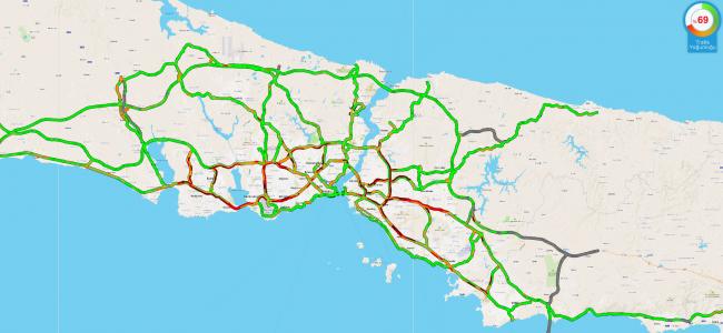 İstanbul Büyükşehir Belediyesi (İBB) Trafik Yoğunluk Haritası`nda anlık olarak trafikteki son durum görüntüleniyor.