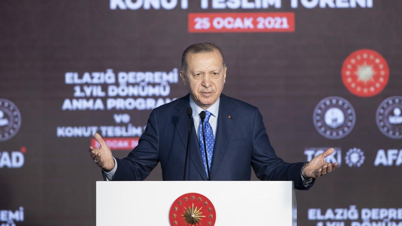 Deprem konutları teslim töreni