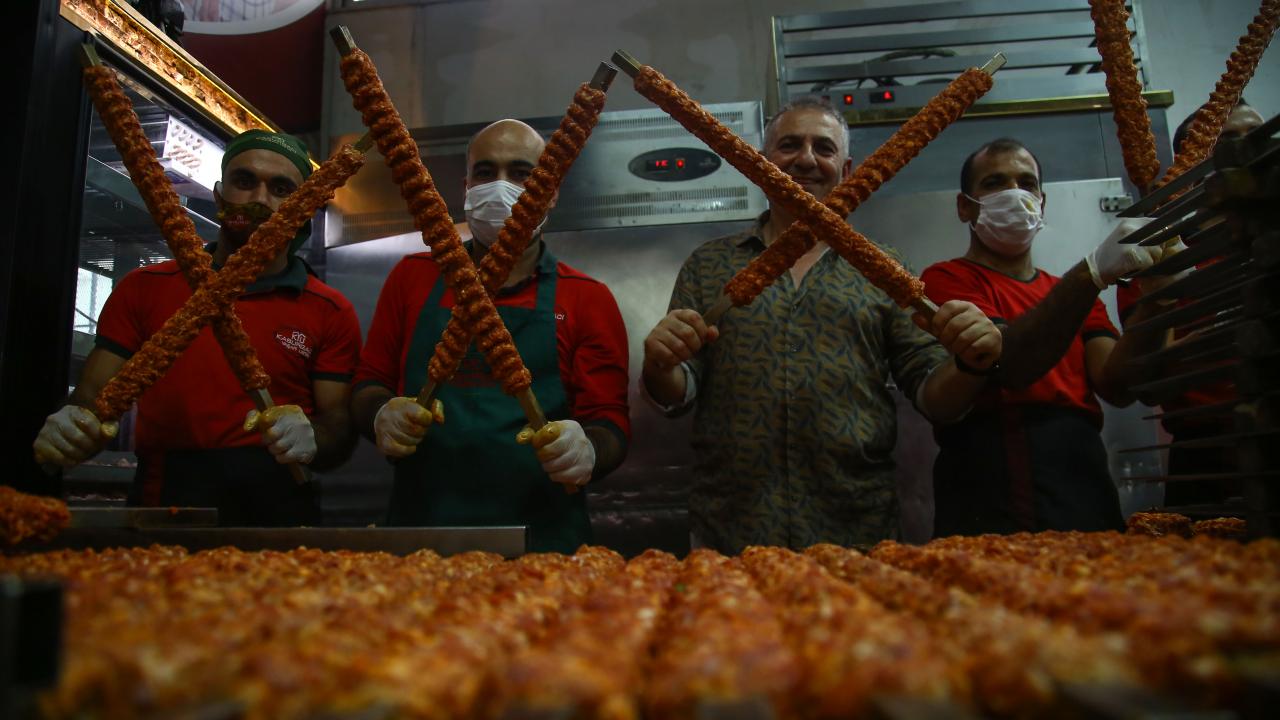 Adana kebabı