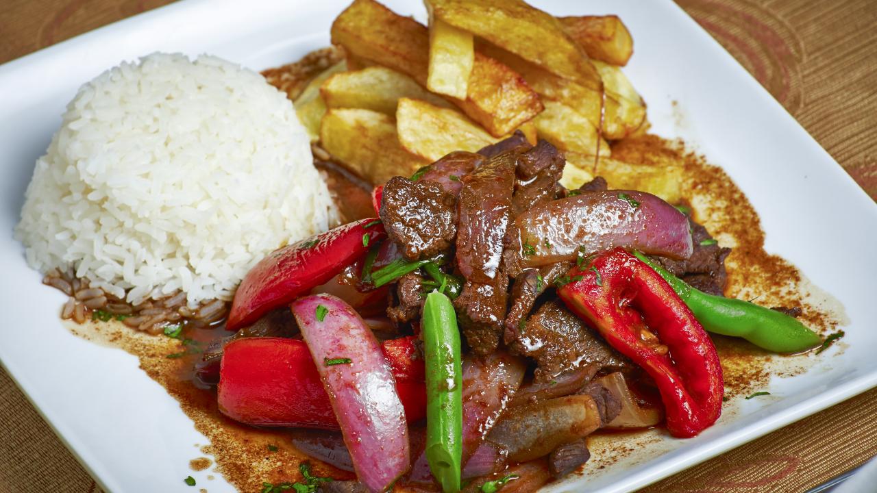 4. Lomo saltado / Peru