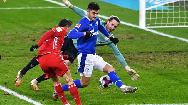 Bayern Münih Schalke 04 karşısında rahat kazandı