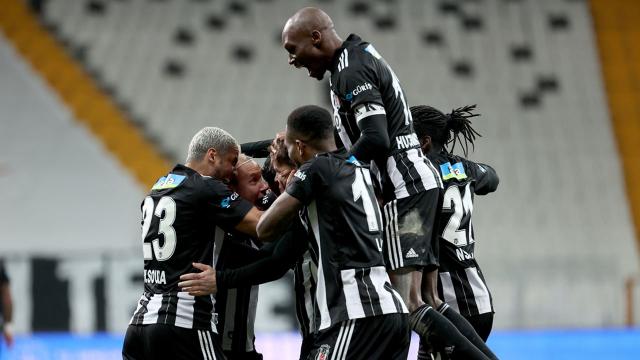 Beşiktaş ilk yarıyı lider tamamladı