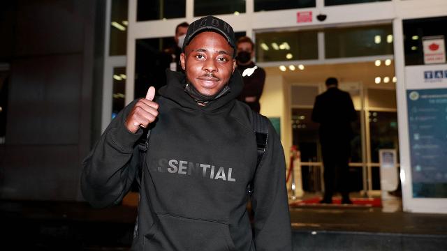 Fenerbahçenin yeni transferi Osayi-Samuel İstanbulda