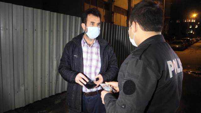 Kumar oynarken polisi fark edip arka kapıdan kaçtılar