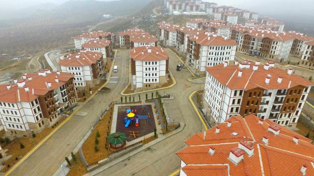 Cumhurbaşkanı Erdoğan Telegramdan Elazığdaki deprem konutlarını paylaştı