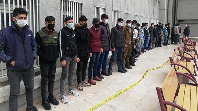 Ankarada 13 düzensiz göçmen yakalandı