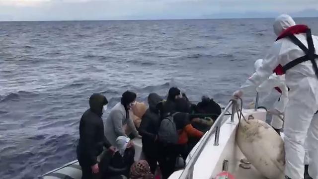 Muğla açıklarında 16 düzensiz göçmen kurtarıldı