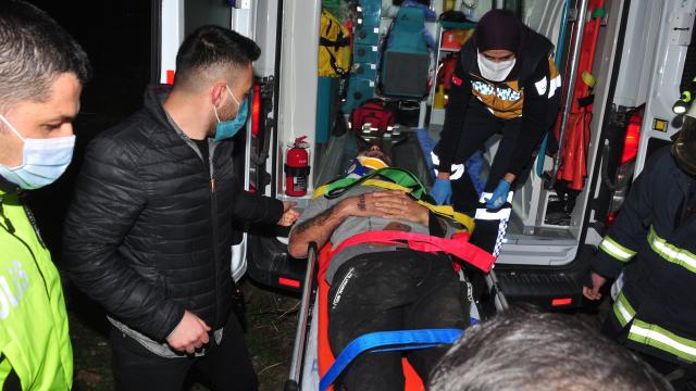 Antalyada kanala düşen kamyonetin sürücüsü yaralandı