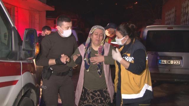 İzmirde sobadan sızan gazdan zehirlenen çift tedavi altına alındı