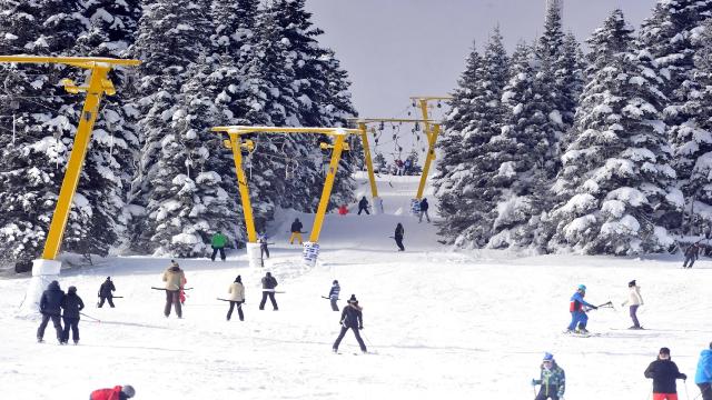 Uludağda sömestir tatilinin ilk gününde pistler doldu