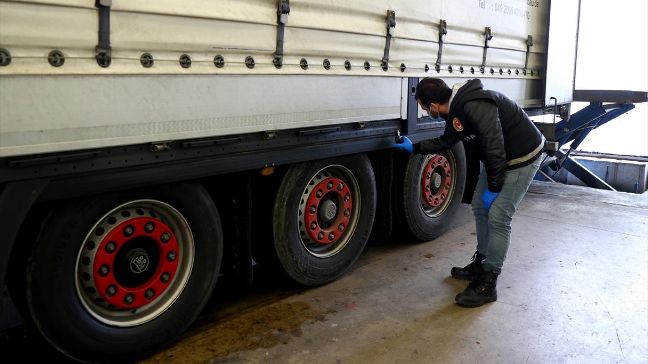 Araç Takip Sistemi ile uydudan tam zamanlı izleme yapılıyor