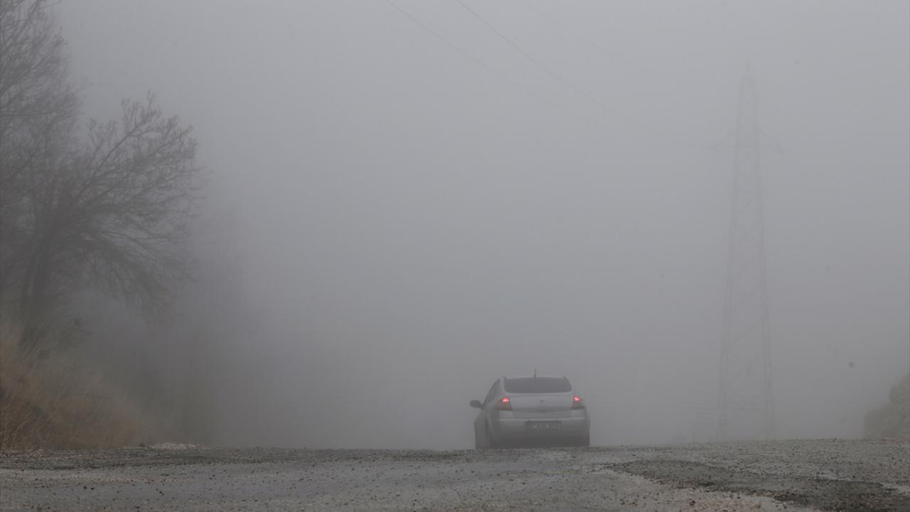 Kent genelinde yağışlar aralıklarla etkisini sürdürüyor.