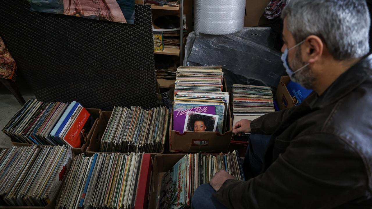 "Ferdi Özbeğen`in plak satışları patlama yaptı"