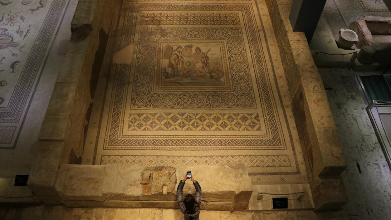 "Dünyada 13 renk skalasına ulaşmış tek mozaik müzesidir