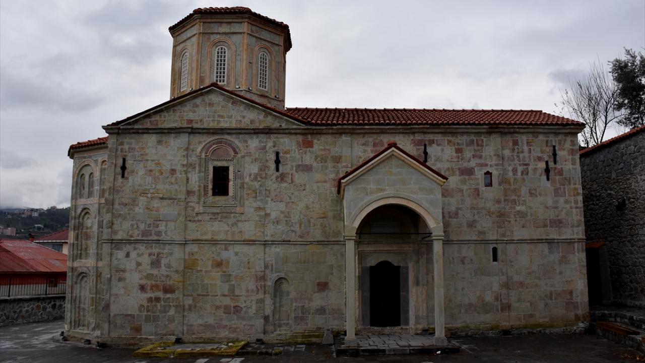 "Kilisenin içindeki restorasyon tamamen bitti"